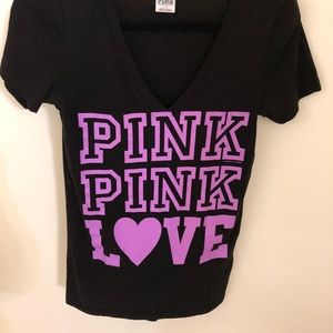 V-neck tee